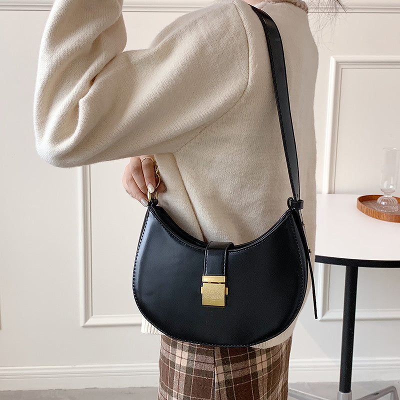 Oren תיק שולדר בשילוב אבזם