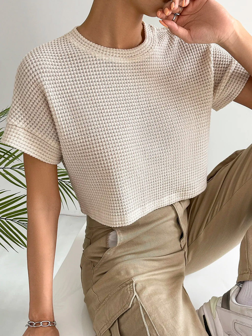 Carroll חולצת קרופ סרוגה עם שרוולים קצרים