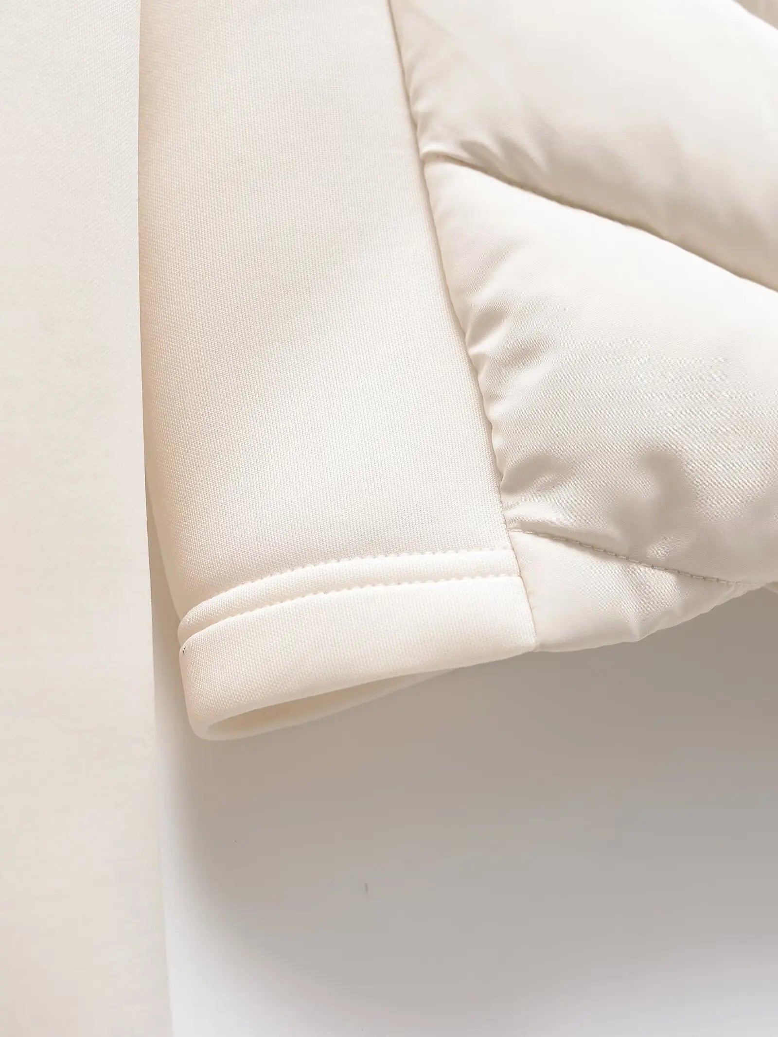 קפוצ'ון ספורטיבי אלגנטי - גרייס